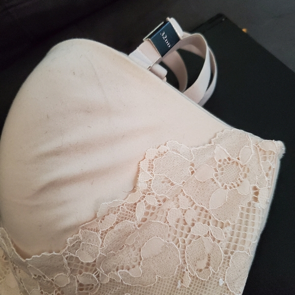 VS bra - Picture 1 of 8